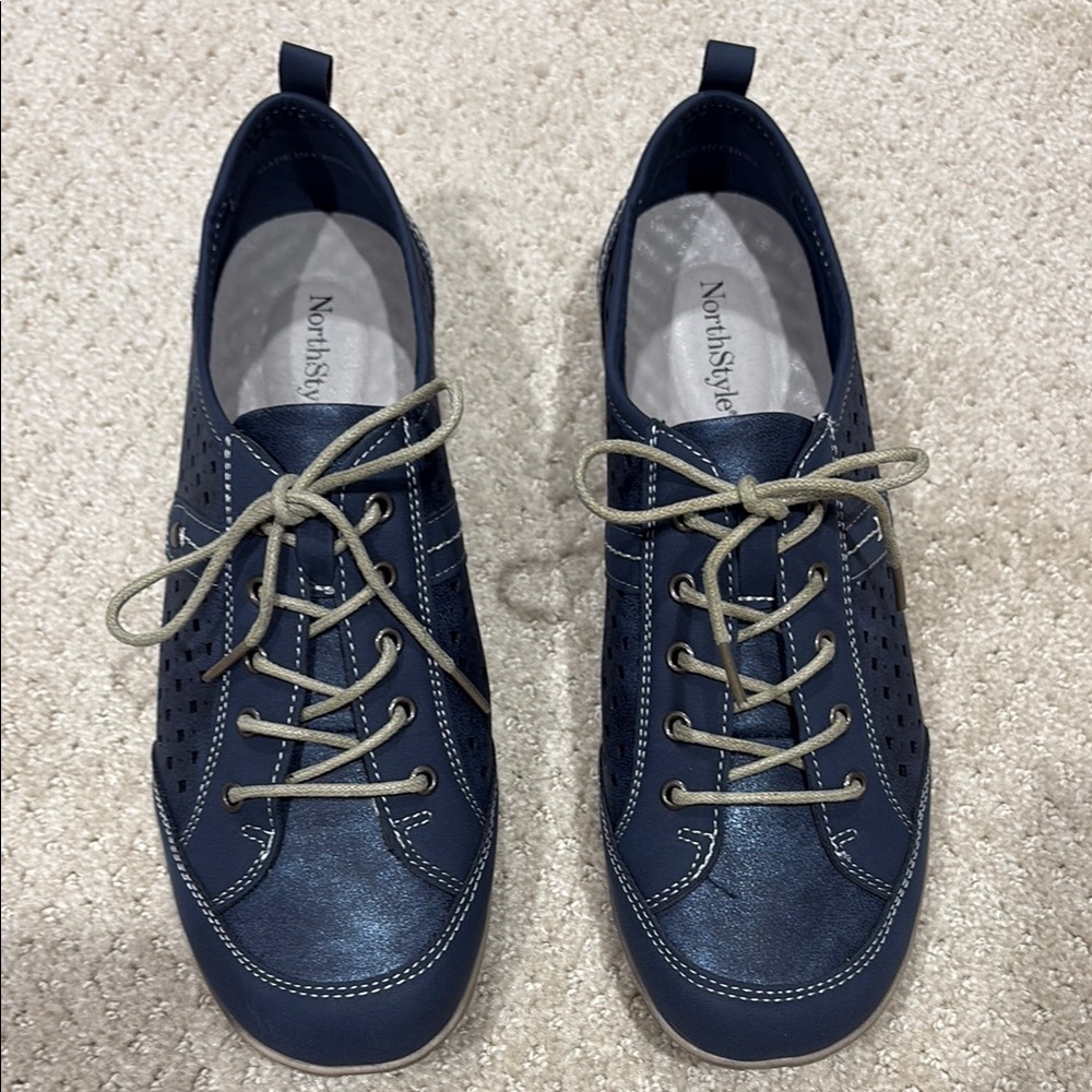 NorthStyle shoes worn once